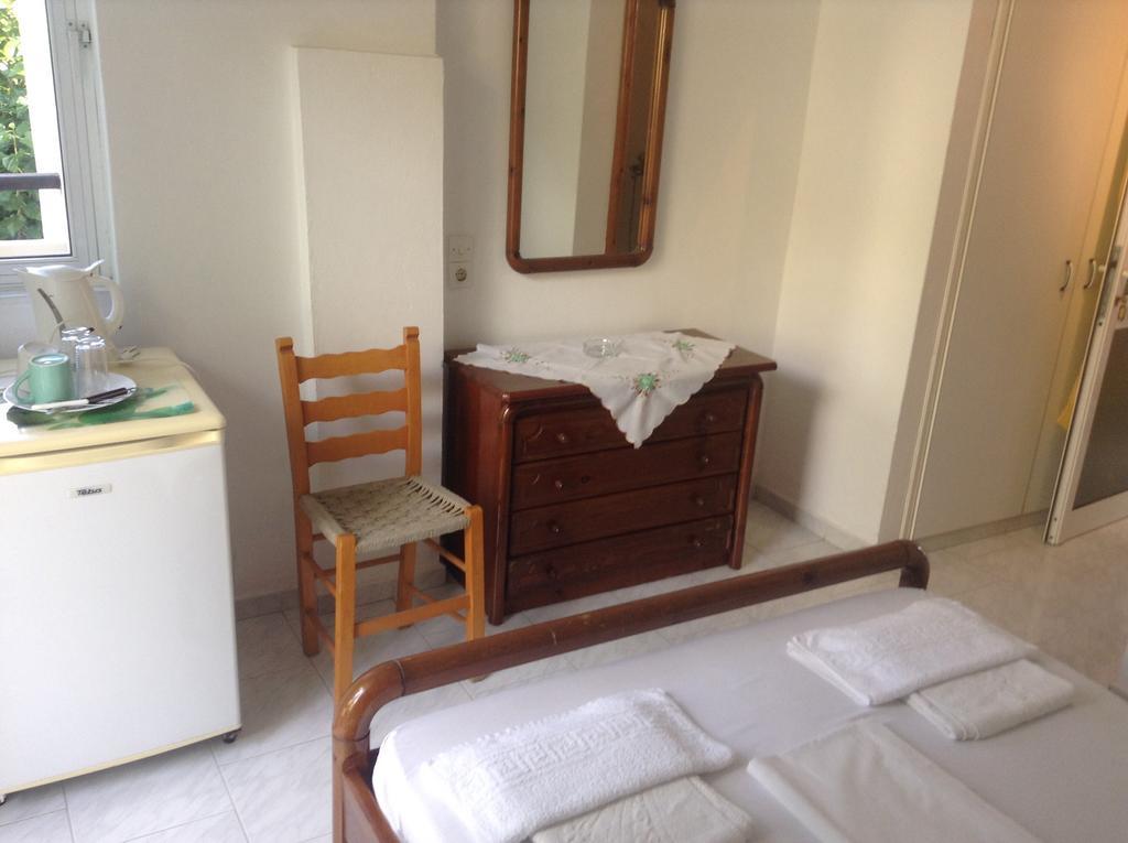 Studio Stella Плакиас Номер фото